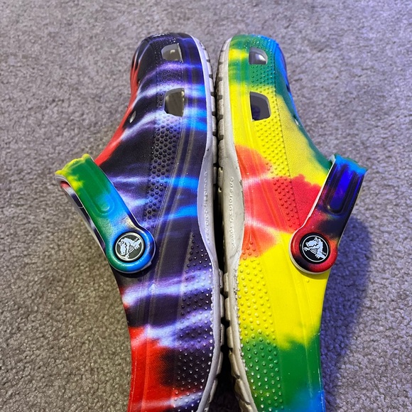 Tye-dye Crocks - Picture 3 of 6